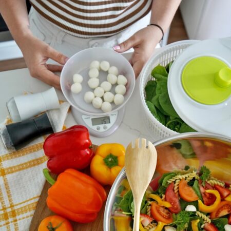 WAGA KUCHENNA Z MISĄ 5kg