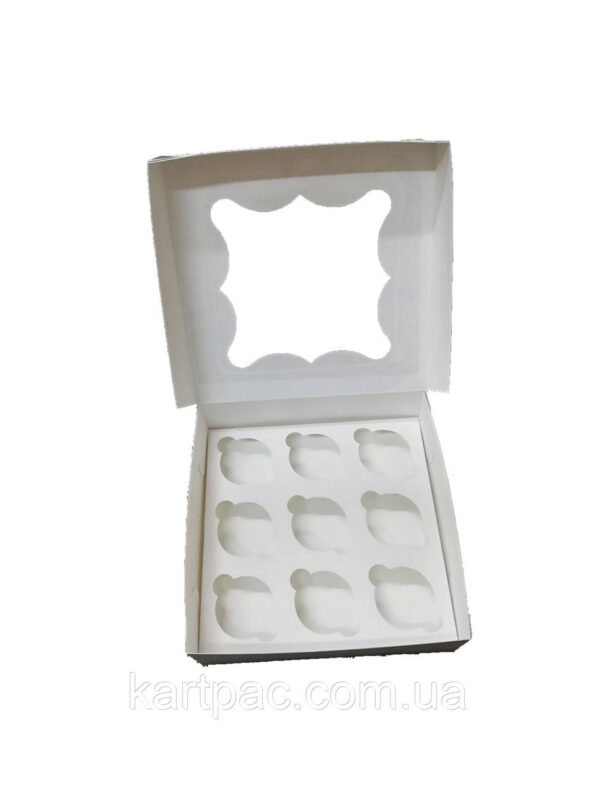 PUDEŁKO Z WKŁADEM NA 9 MUFFINEK 25x25x9 cm